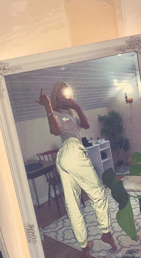Foto di nudo di fuga di OnlyFans di Wilfjell