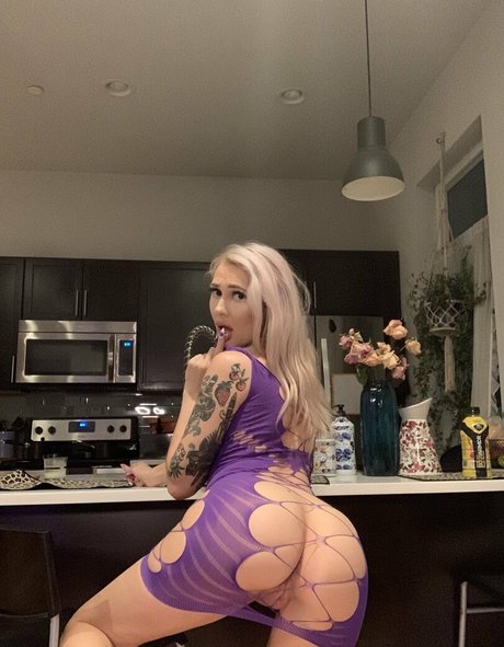OnlyFans-model Checkyagurl
