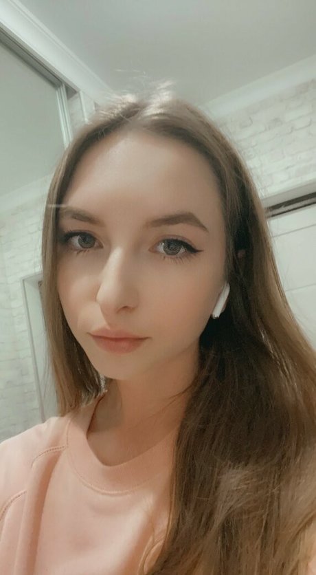 Обнаженная фотография утечки OnlyFans от Mimeowa