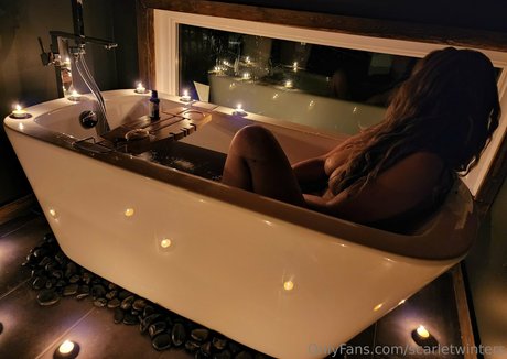 Foto desnuda filtrada de OnlyFans de Scarletwinters