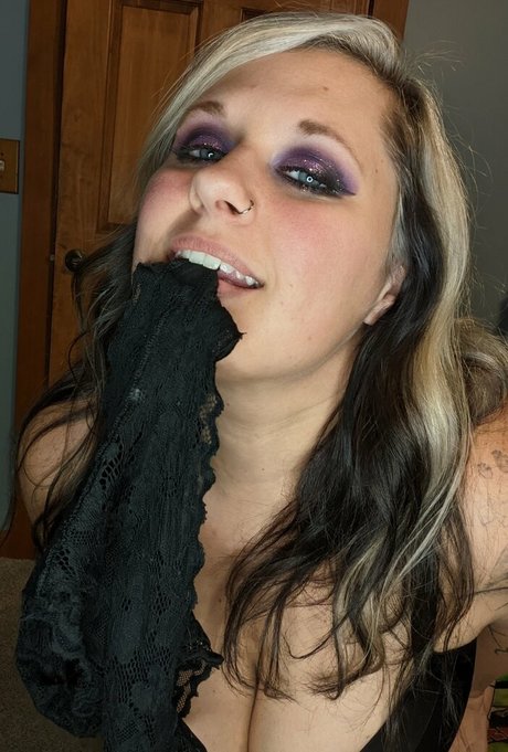 Juicy Jen OnlyFansリークヌード写真