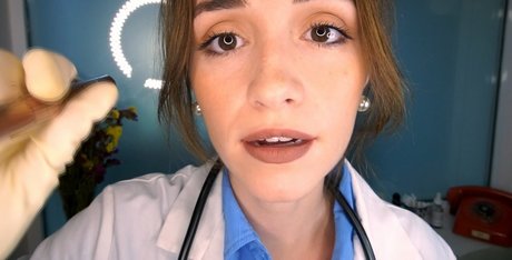 Naakte gelekte OnlyFans-foto van Sarah Lavender