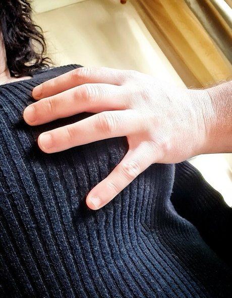 Maturebustymom OnlyFansリークヌード写真