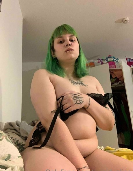 Nahá fotka uniklých OnlyFans od Suicidyalice