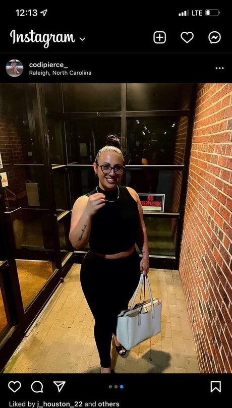 Naken lekkede OnlyFans-bilde av Cboogiexx