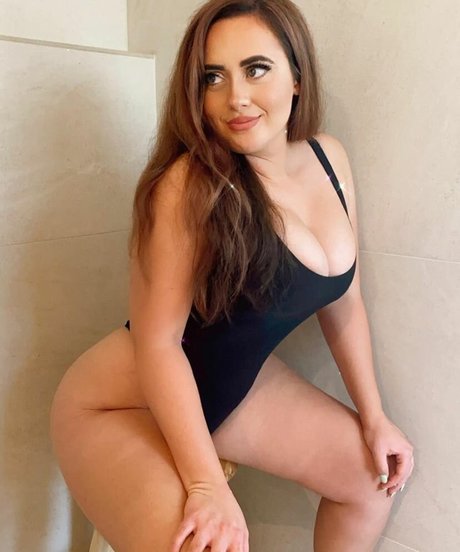 Naken lekkede OnlyFans-bilde av Veronica Rose