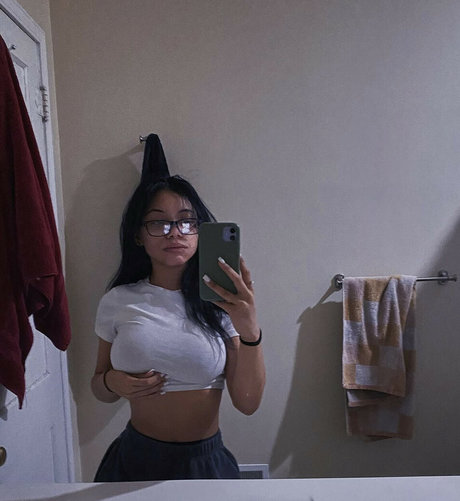 Naakte gelekte OnlyFans-foto van Mentallyilljimcow