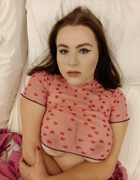 Foto di nudo di fuga di OnlyFans di Bustyqueenvicky