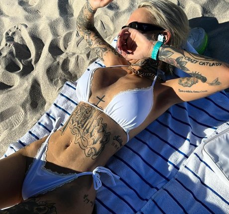 Alasti lekkinud OnlyFans-i pilt Paulina Paow