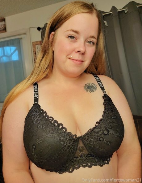 Photo nue de fuite OnlyFans de Fiercewoman21
