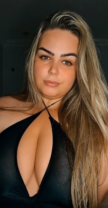 Naken lekkede OnlyFans-bilde av Adriana Schaeffler