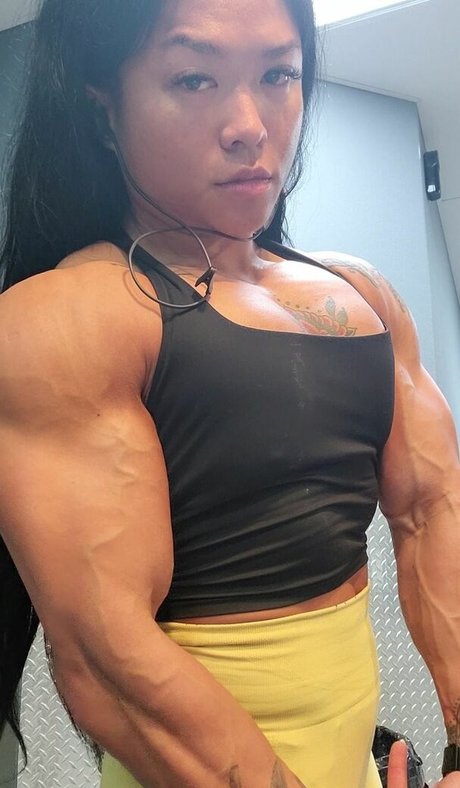 Nahá fotka uniklých OnlyFans od Marilyn Yee Tong