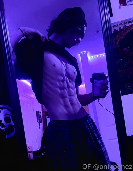 Naken lekkede OnlyFans-bilde av Onlybonez