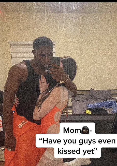 Обнаженная фотография утечки OnlyFans от Xxxchinotv