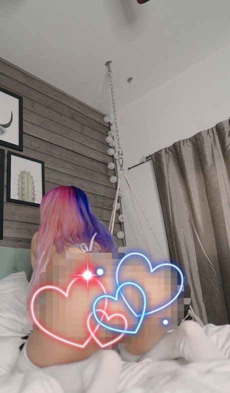 Nahá fotka uniklých OnlyFans od Elabunny