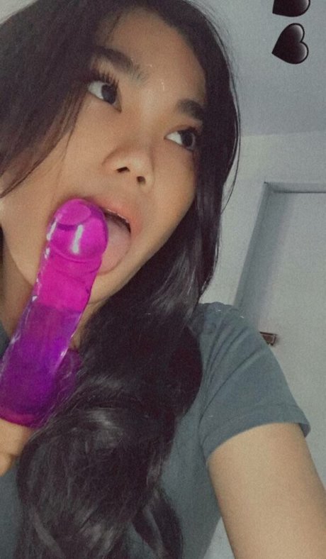 Alasti lekkinud OnlyFans-i pilt Shhbaby