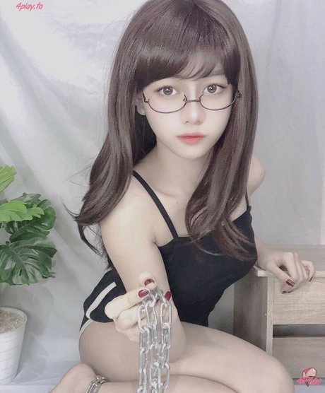 Violet Airis OnlyFansリークヌード写真