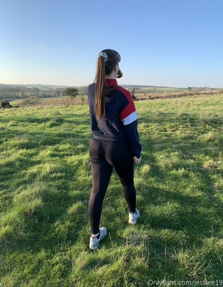 Foto di nudo di fuga di OnlyFans di Jessiee19
