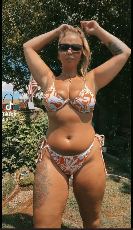 Alasti lekkinud OnlyFans-i pilt Lindsey Cole Wilson