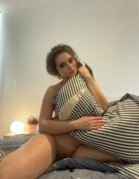 Обнаженная фотография утечки OnlyFans от Melanianew