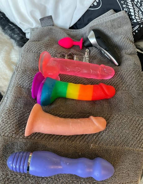 Naakte gelekte OnlyFans-foto van Cuntychristinaafree