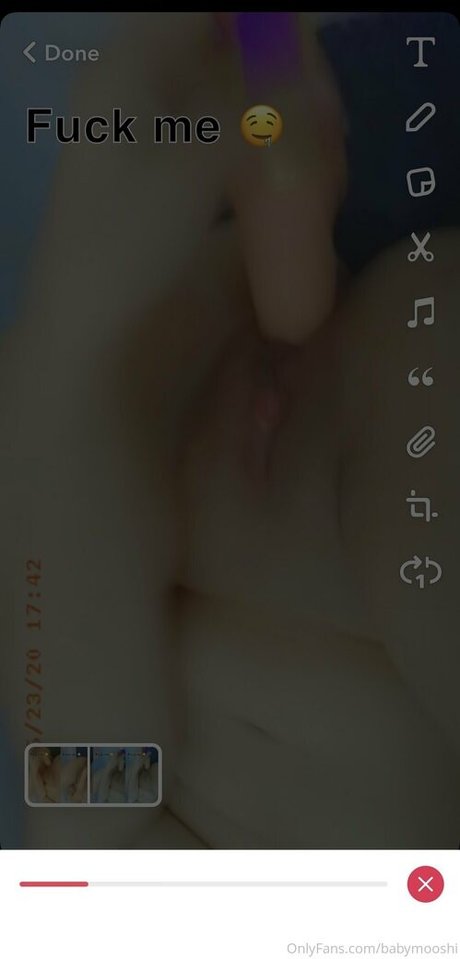 Nacktes geleaktes OnlyFans-Foto von Babymooshi