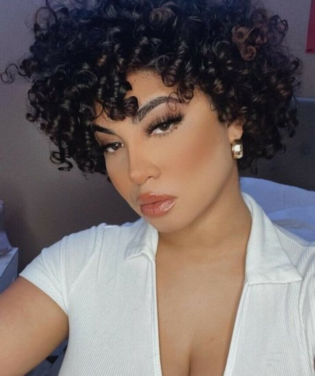 OnlyFans-model Officialtloving