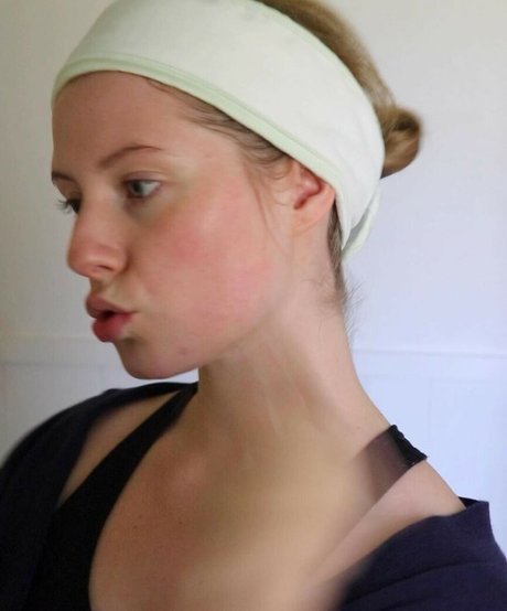 Nacktes geleaktes OnlyFans-Foto von Ozley Asmr