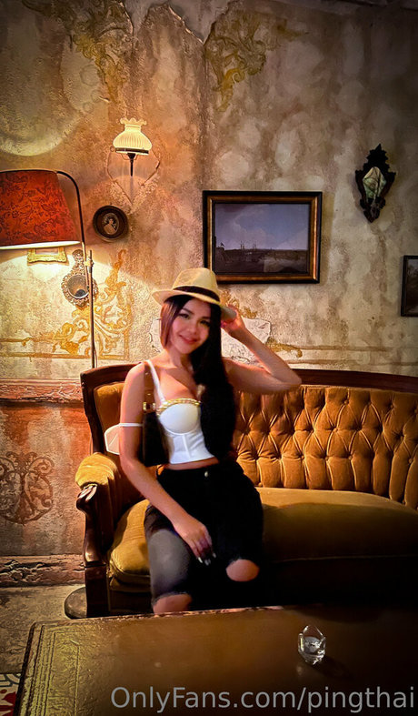 Naken läckt OnlyFans-bild av Pingthai