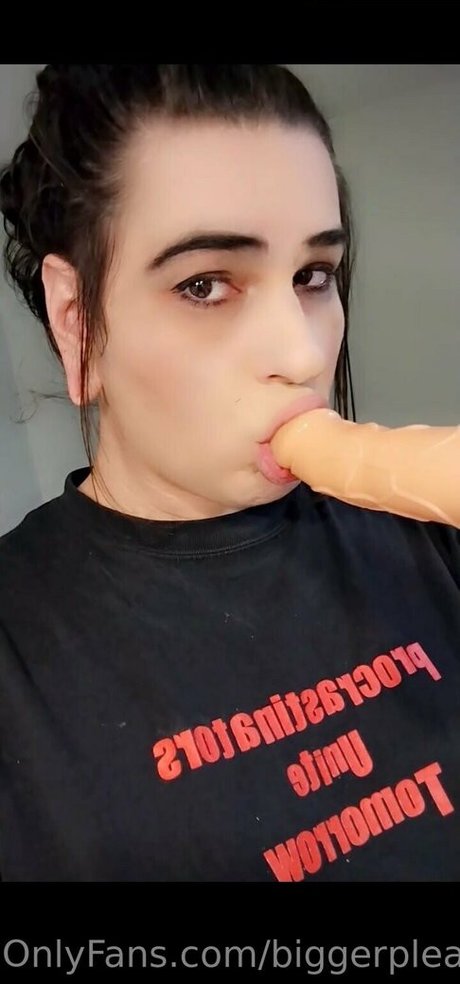 Biggerplease OnlyFansリークヌード写真