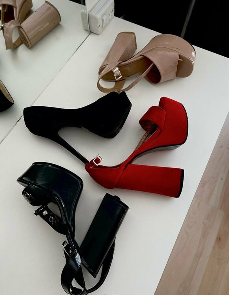 Gigiikhalifa naked leaks OnlyFans pic