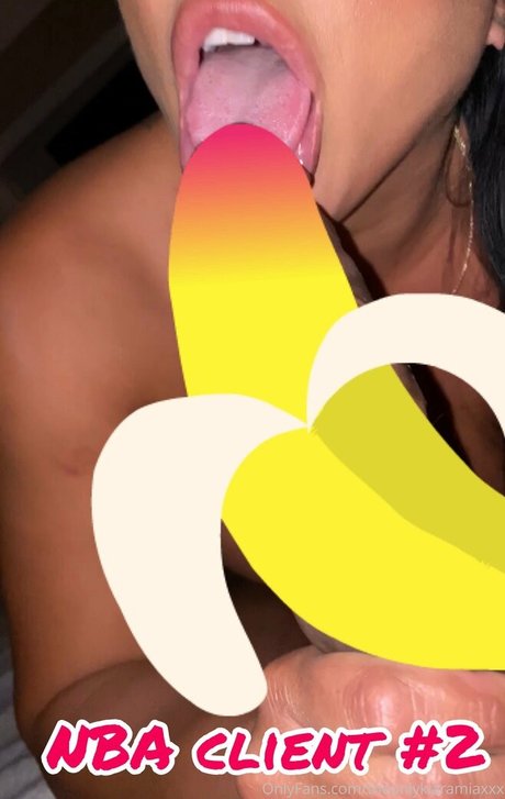 Alasti lekkinud OnlyFans-i pilt Theonlykiaramiaxxx