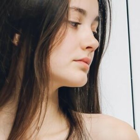 Alasti lekkinud OnlyFans-i pilt Marvelcharm