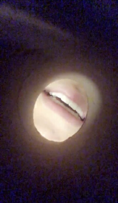 Alasti lekkinud OnlyFans-i pilt Arcticgoddess