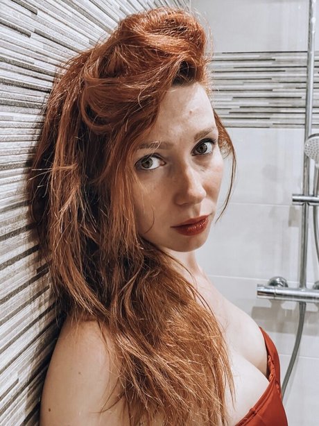 Обнаженная фотография утечки OnlyFans от Freyjawlf