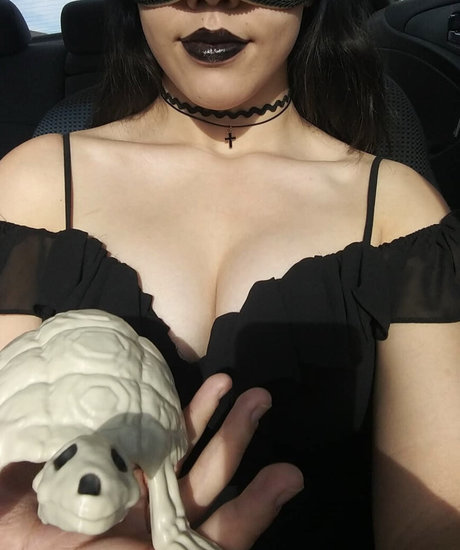 Alasti lekkinud OnlyFans-i pilt Tim3lordswife