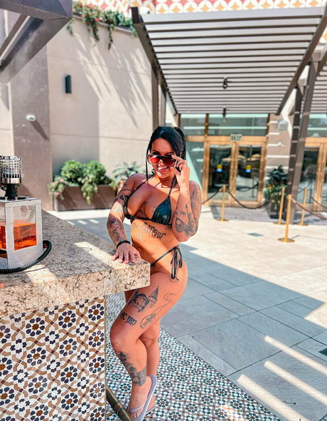 Foto di nudo di fuga di OnlyFans di Demoncakes