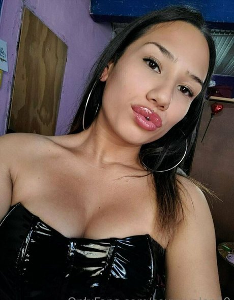 Nacktes geleaktes OnlyFans-Foto von Sexyyvalen19