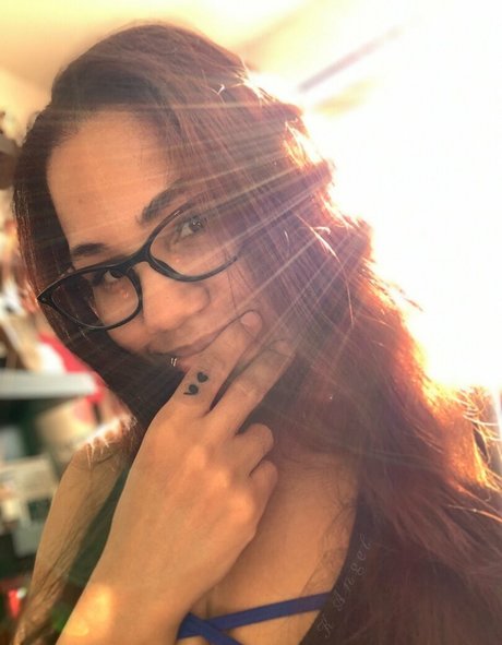 Naken läckt OnlyFans-bild av Kangelstardustxo