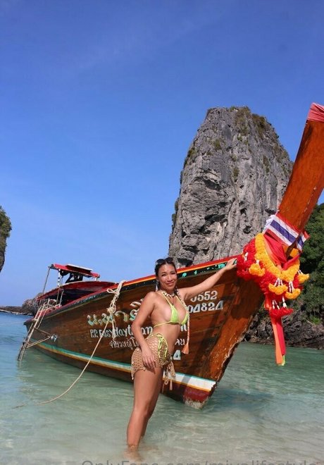 Miyalifestyle naked leaks OnlyFans pic