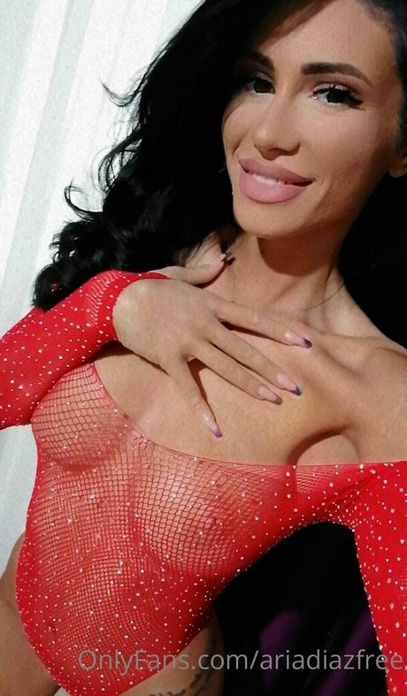 Naken lekkede OnlyFans-bilde av Ariadiazxxx