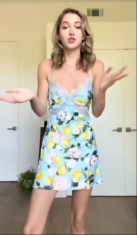 Foto desnuda filtrada de OnlyFans de Madeleinecwhite