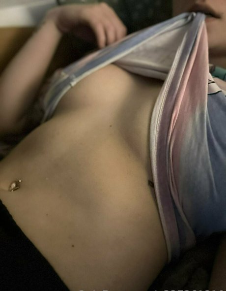 Naken lekkede OnlyFans-bilde av Lilliefrance