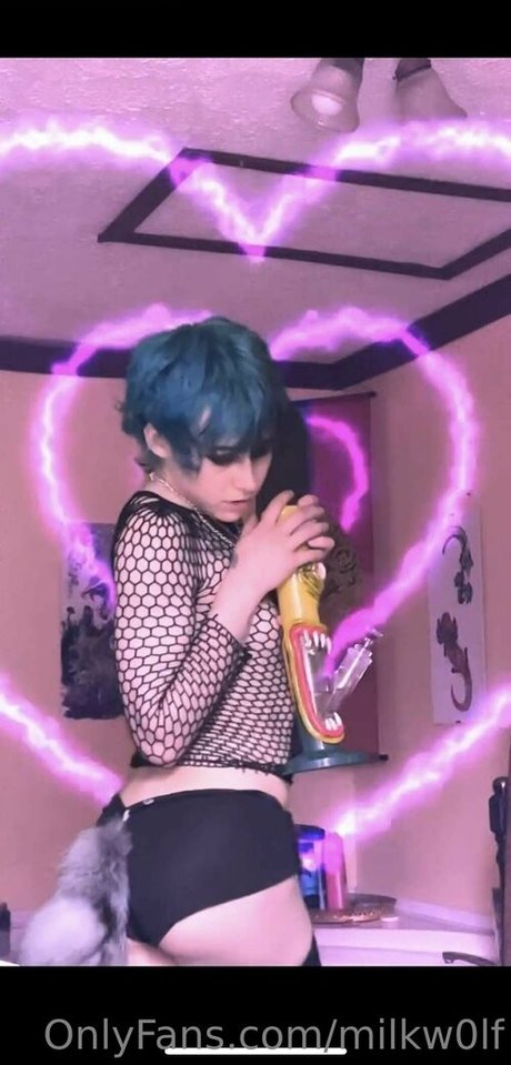 Alasti lekkinud OnlyFans-i pilt Milkw0lf