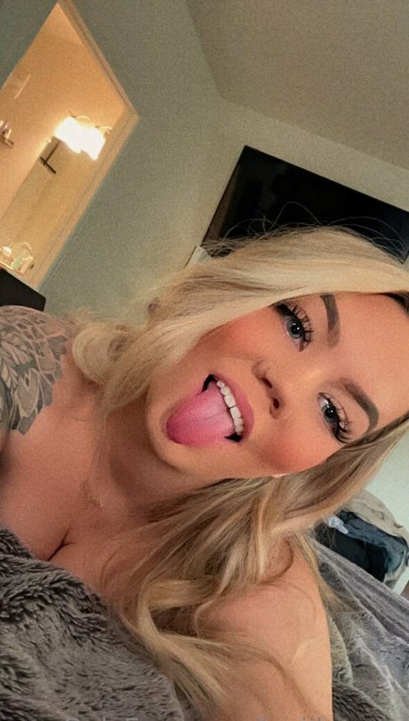 Alasti lekkinud OnlyFans-i pilt Lexiilovvee