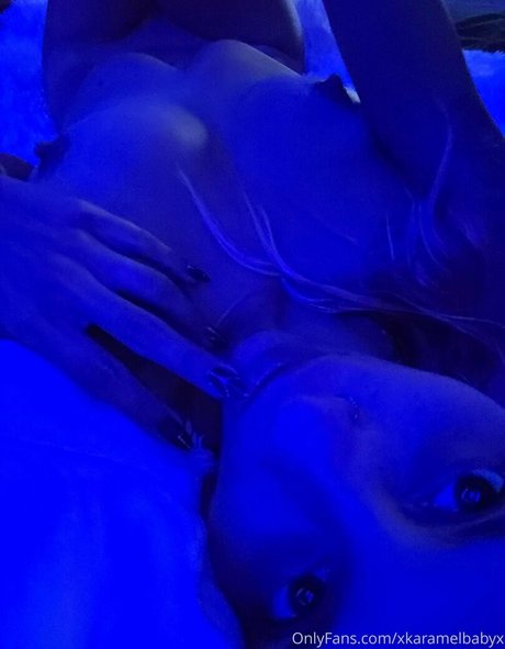 Foto desnuda filtrada de OnlyFans de Xkaramelbabyx