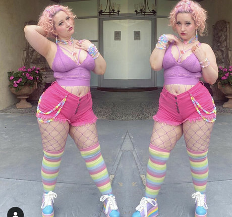 Alasti lekkinud OnlyFans-i pilt Cokebottlethunderthighs