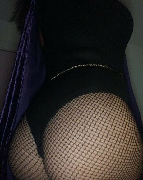 Nacktes geleaktes OnlyFans-Foto von Babymisato