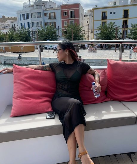 Обнаженная фотография утечки OnlyFans от Jonna Mae