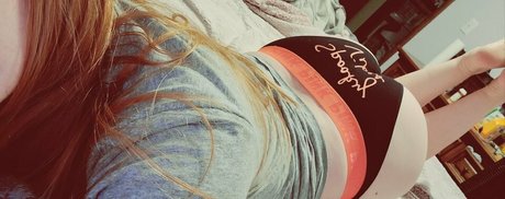 Alasti lekkinud OnlyFans-i pilt Annie Jae